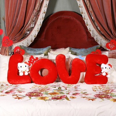 婚庆用品压床娃娃一对红色love抱枕创意婚房靠枕新人结婚礼物